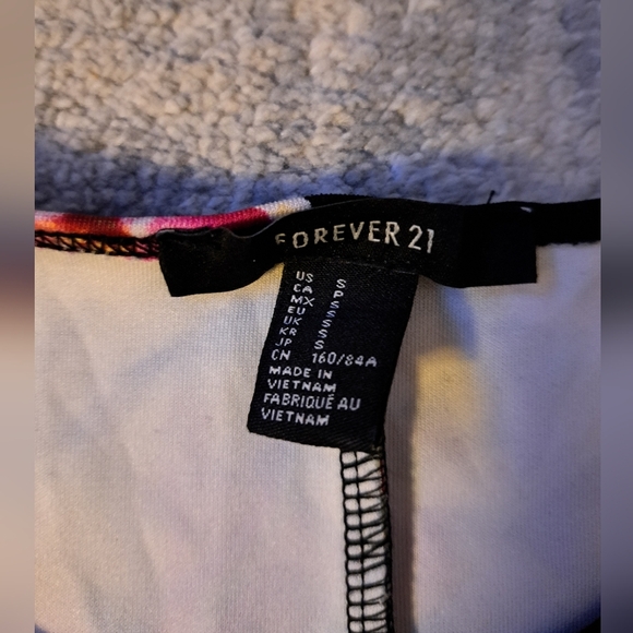 Forever 21 Summer Dress Size S - Picture 3 of 4